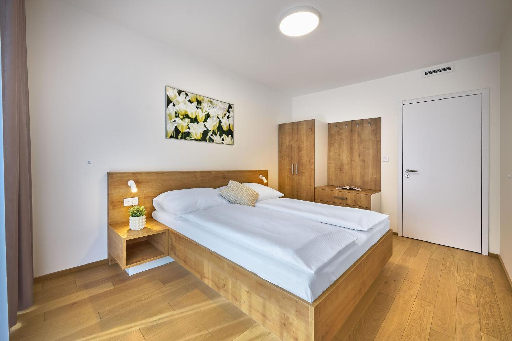 Downtown Andel 4*