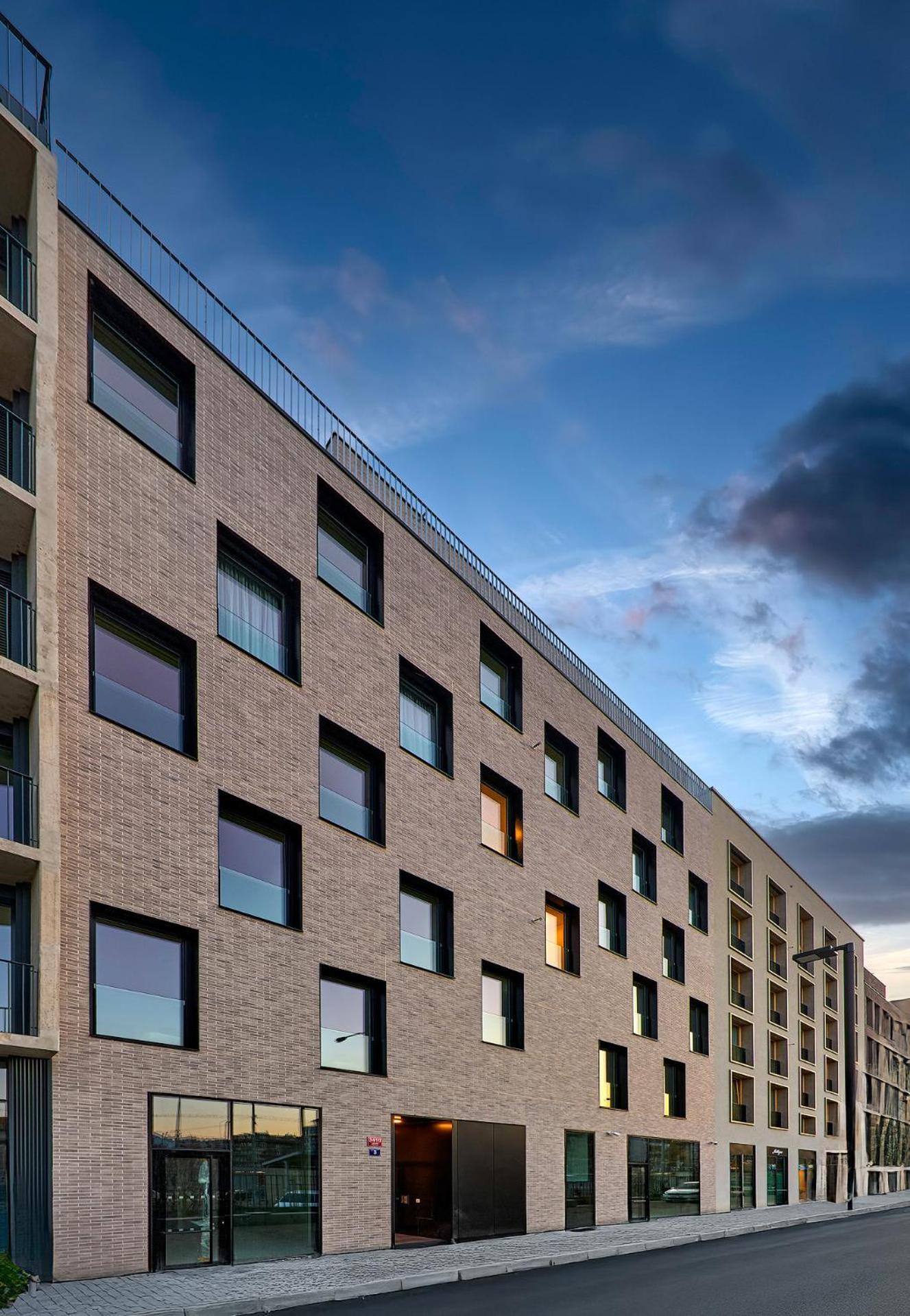 Downtown Andel Aparthotel
