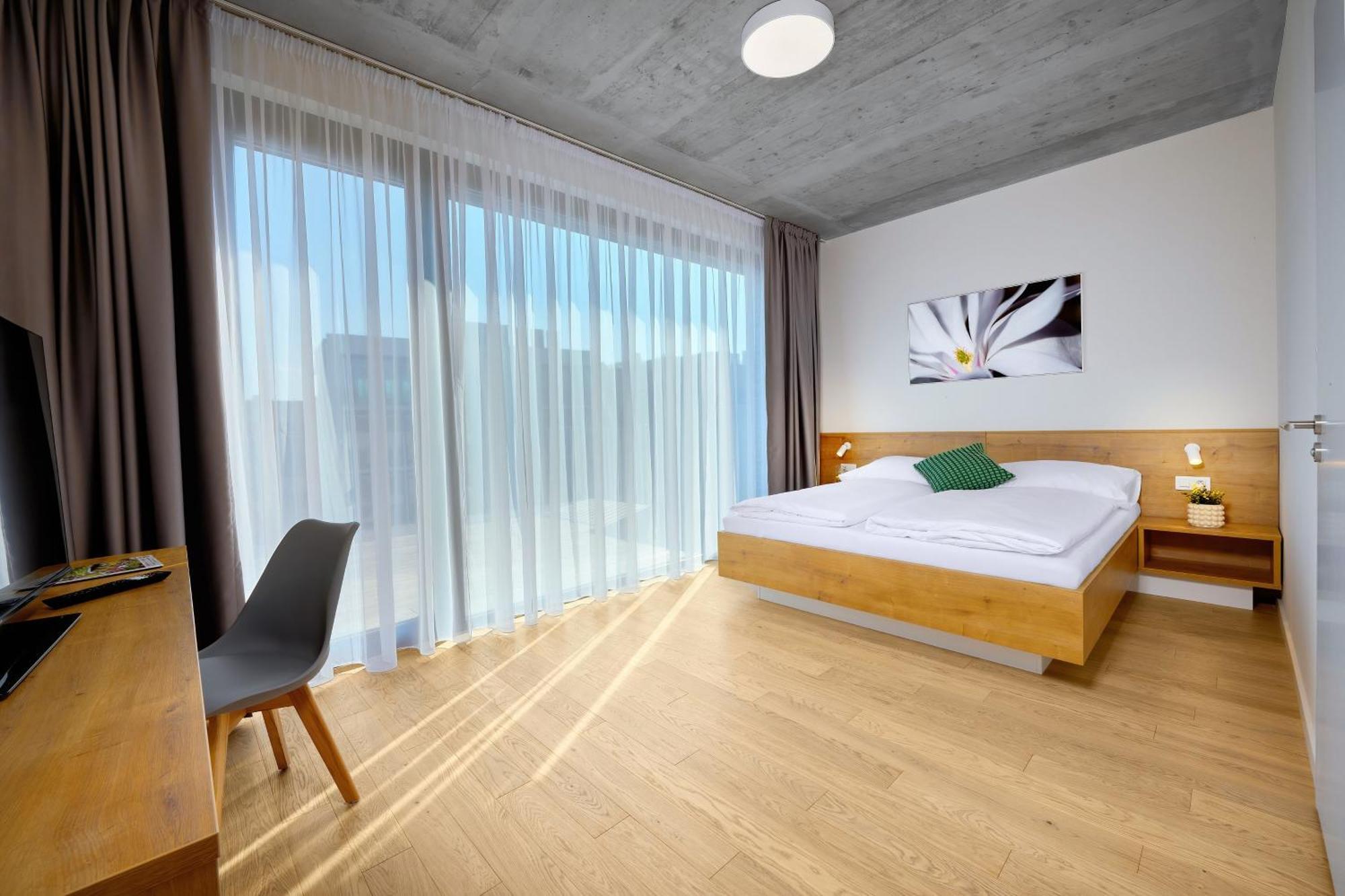 Aparthotel Downtown Andel Prague
