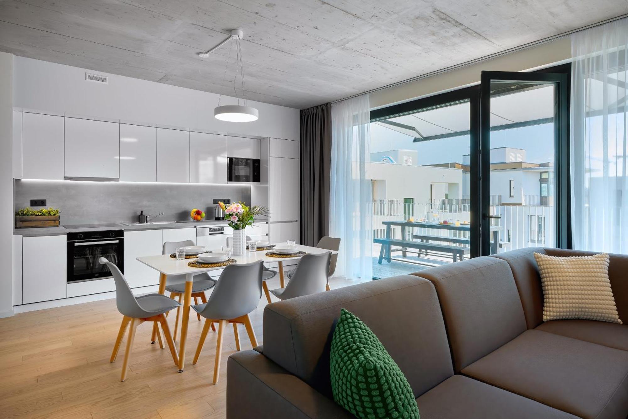 Aparthotel Downtown Andel 4*