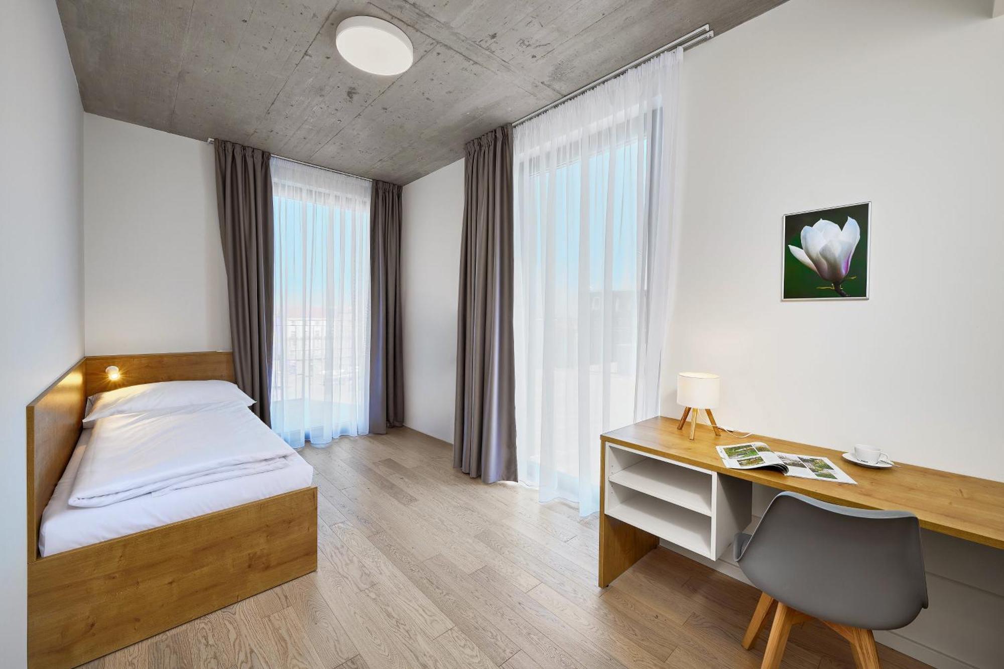 Downtown Andel 4*